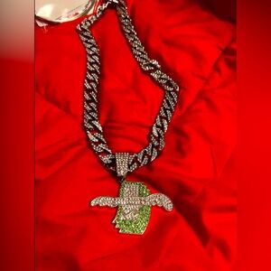 Brand New Chains & Pendants